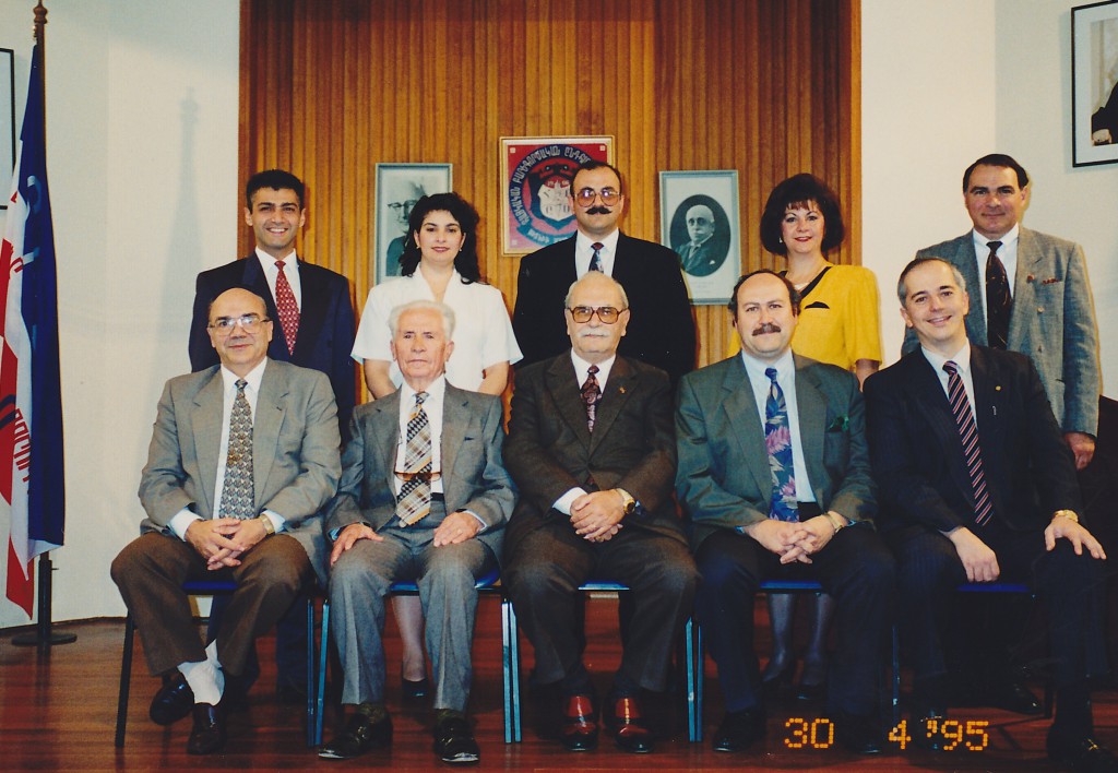 1995 - Seated left to right – Hovaness Kouyoumdjian, AGBU SYDNEY BENEFACTOR Dr Alec Alexander, AGBU – MIOUTUNE MONTHLY Editor Avedis Yapoudjian, Vahe Artinian [Chairman], Aram Hagopian Stranding left to right – Noubar Pezikian, Norma Pezikian-Lauder, Hampar Cakmac, Lucy Aroyan, Dickran Dickranian